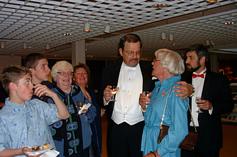 2001 Family—Ulrik Kaspar, Thelma Jexlev, Kirsten Jexlev, Peter, Henni Langballe, Jens Fauerskov 